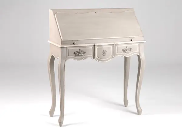 Secreter Vintage Elegance