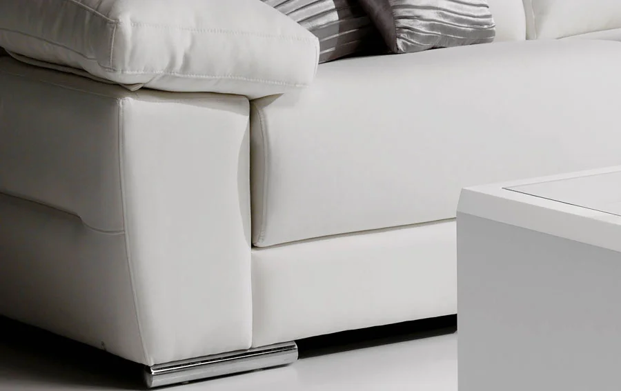 Sofa Diamond con chaissloungue en piel blanca