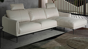 Sofá con chaise longue piel y acero Otranto