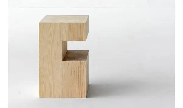 Mesa auxiliar Tom