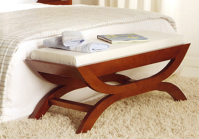 Taburete pie de cama vintage Artisans de lujo en . Tu  tienda de muebles de lujo