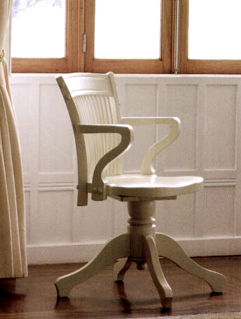 Sillón Giratorio Colonial en blanco roto