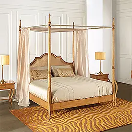 Cama con dosel