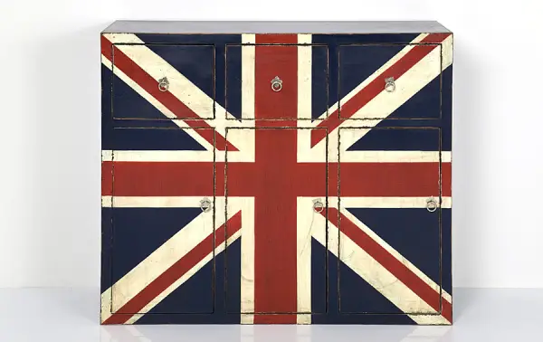 Cómoda cuadrada British vintage