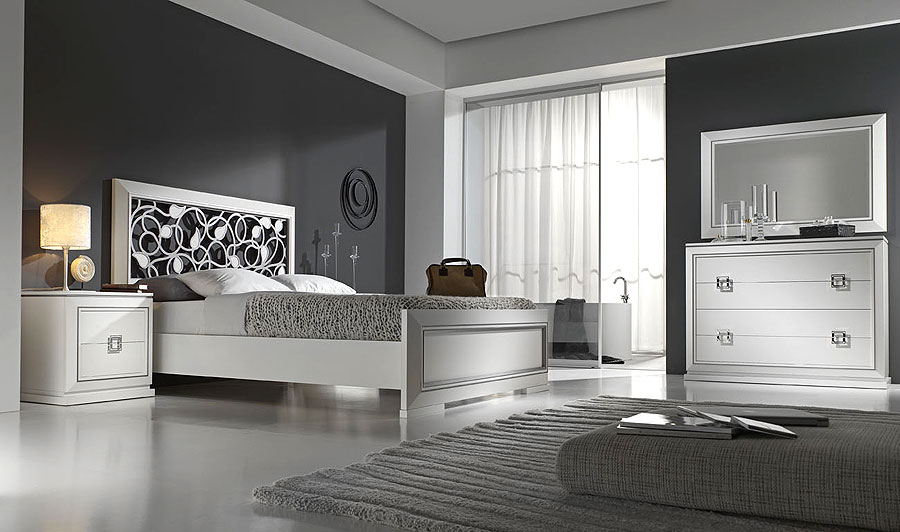 Cabecero Calado en blanco y plata para cama de 150 cms.