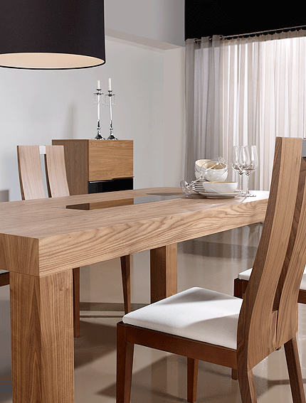 Mesa de Comedor De Nogal Americano Preludio Line