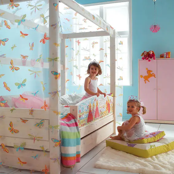 Cama Princess con dosel mariposas y cama nido