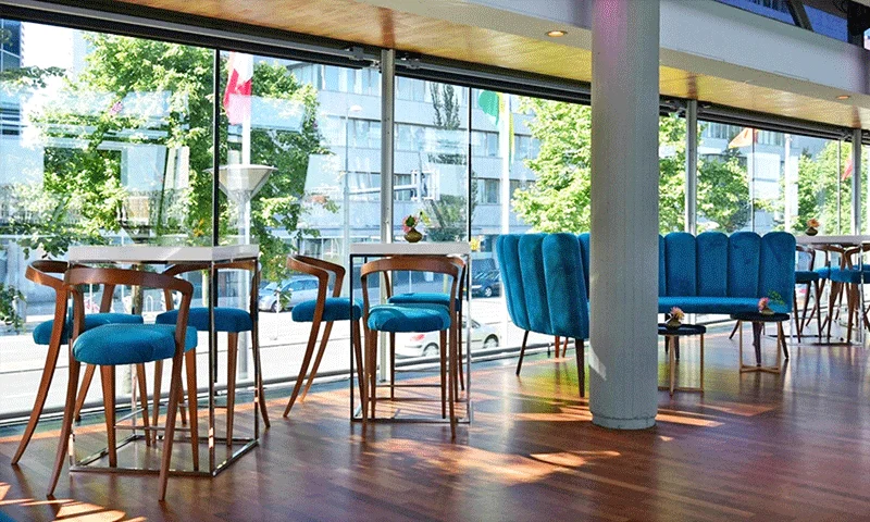Restaurante con piezas a medida Srianeske