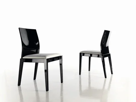 Muebles. Silla  de diseño lacada Carol